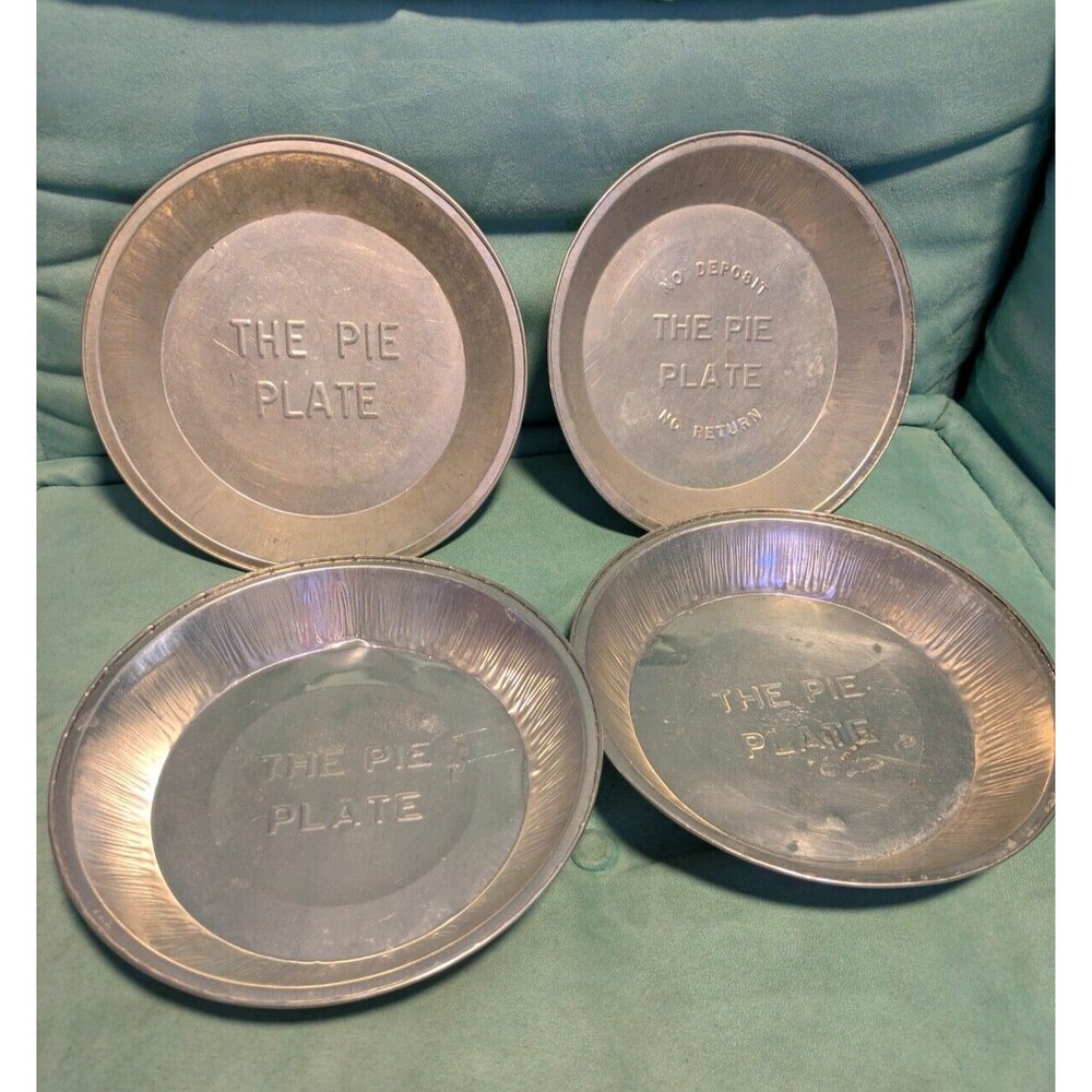 Lot 4, Vintage CT Metal The pie plate restaurant Pie Tins Different Eras